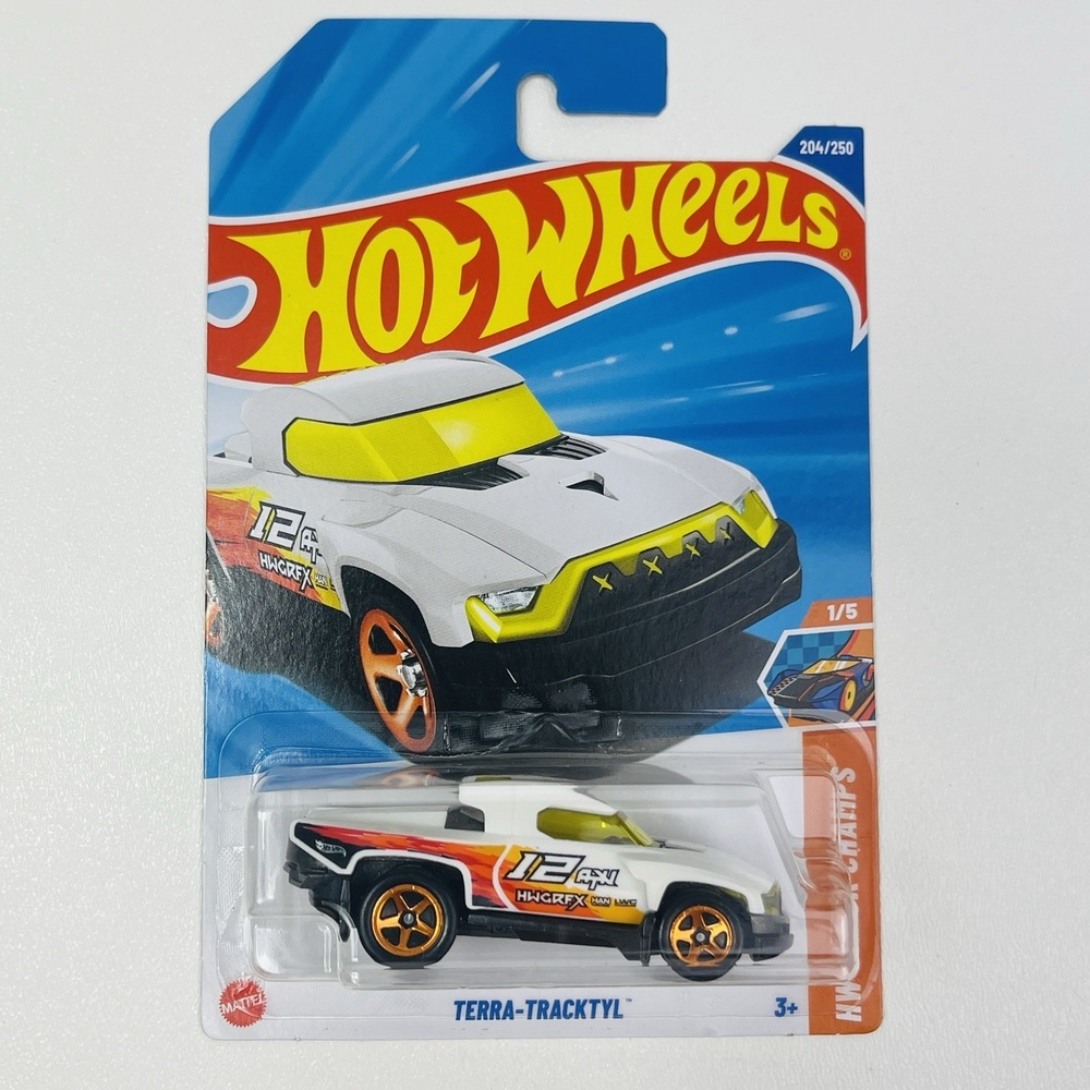 Hot Wheels Terra Tracktyl White Mattel 204/250 2025 HW Track Champs - Picture 4 of 9